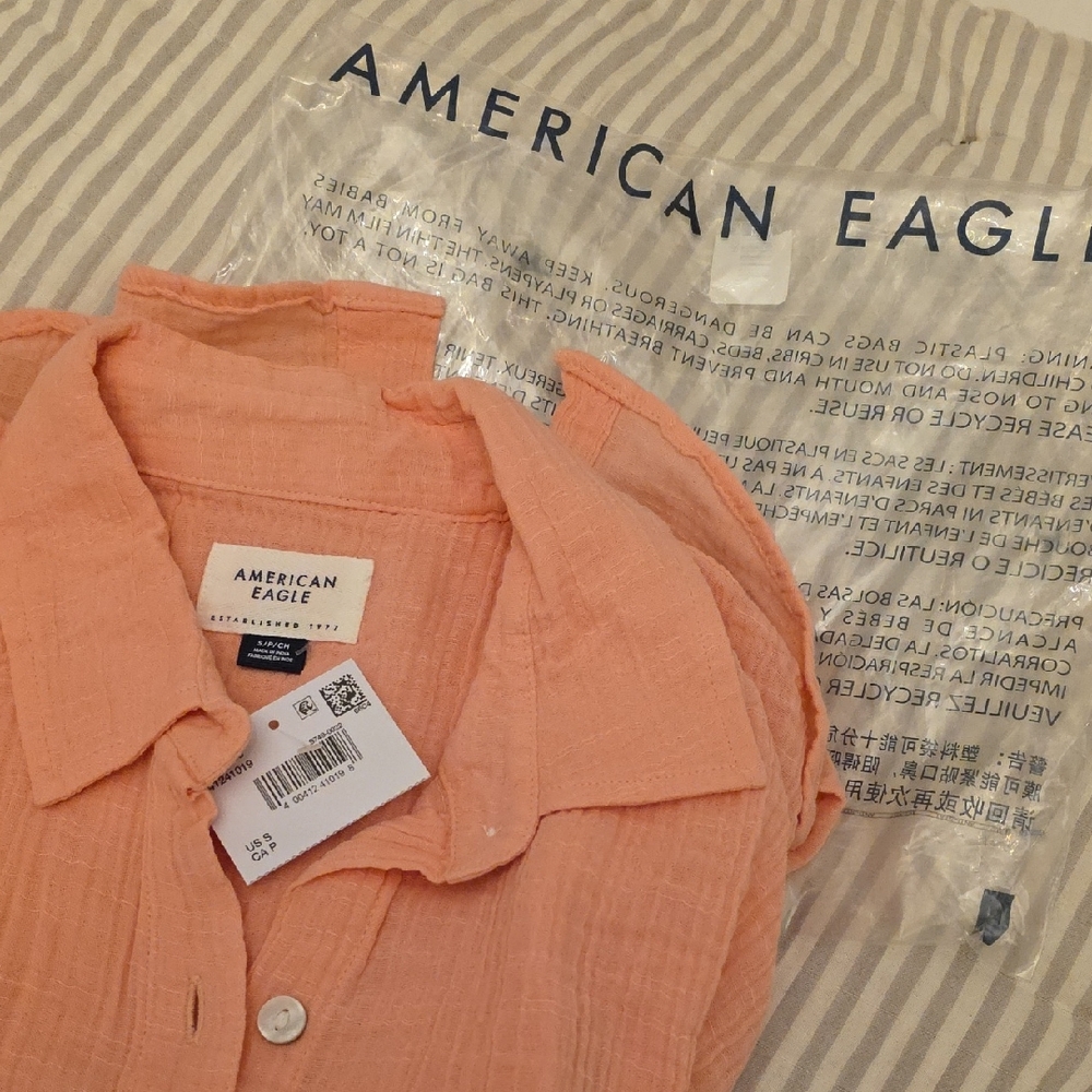 American Eagle Coral Textured Shirt